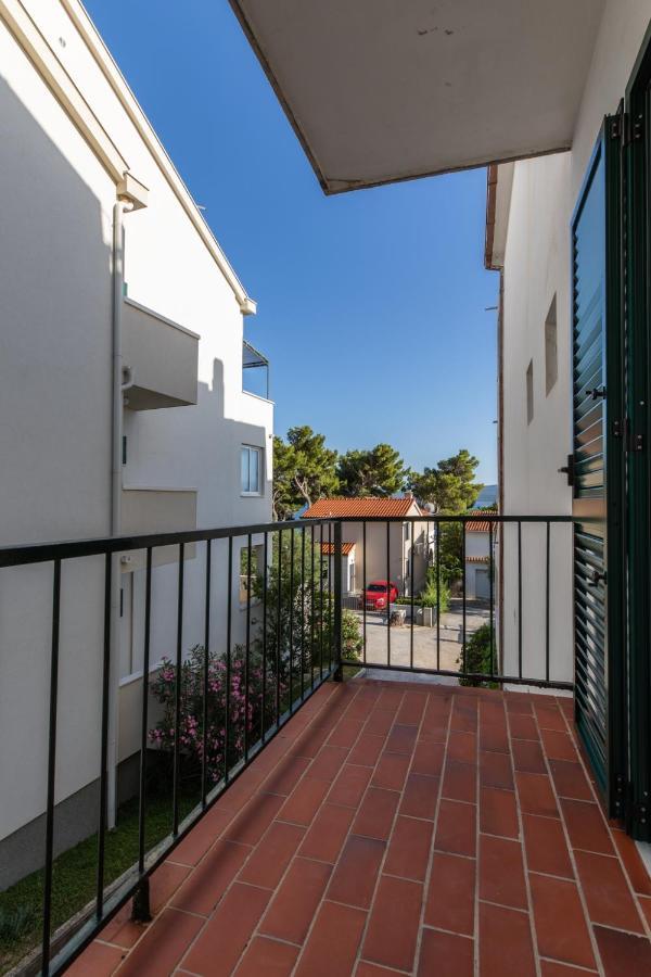 Apartments By The Sea Medici, Omis - 1046 미미체 외부 사진