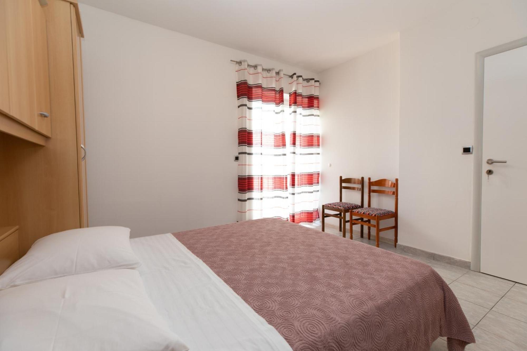 Apartments By The Sea Medici, Omis - 1046 미미체 객실 사진
